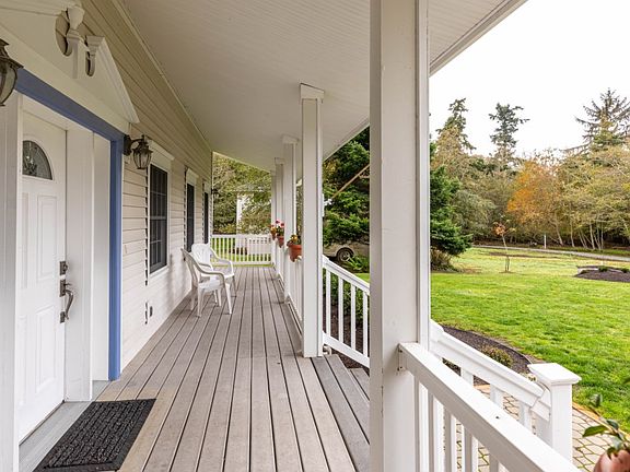 3rd image of 1746 Aspen Ln