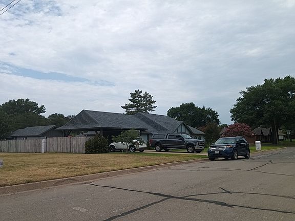 3rd image of 4549 Shady Lake Dr