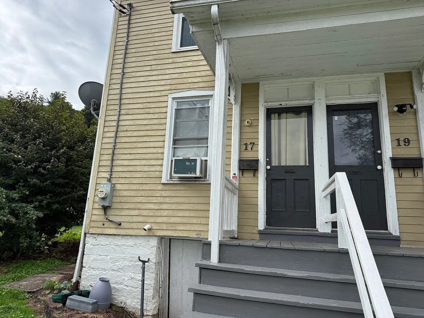 Charming 2-Bedroom Plus Bonus Room , 1-Bathroom Home For Rent in Newport, PA/Newport School Distr... — Photo 3