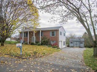 13 Barelyn Dr, New Freedom, PA 17349