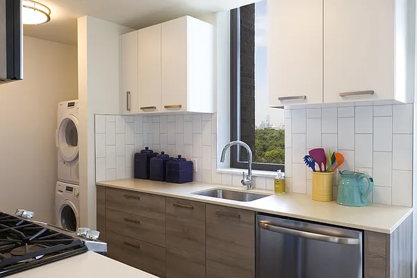 Rented by Lisa Management | media 3