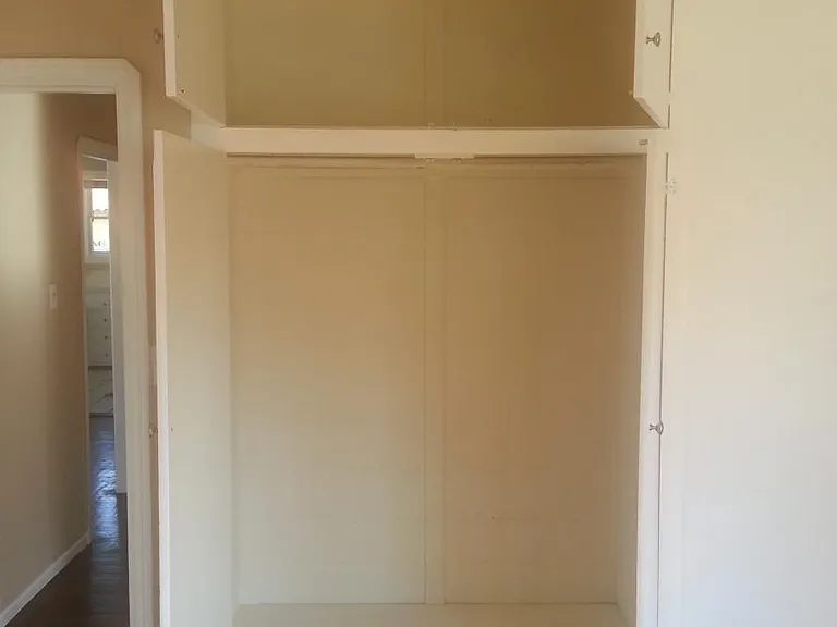 950 W Almond Ave — Photo 15
