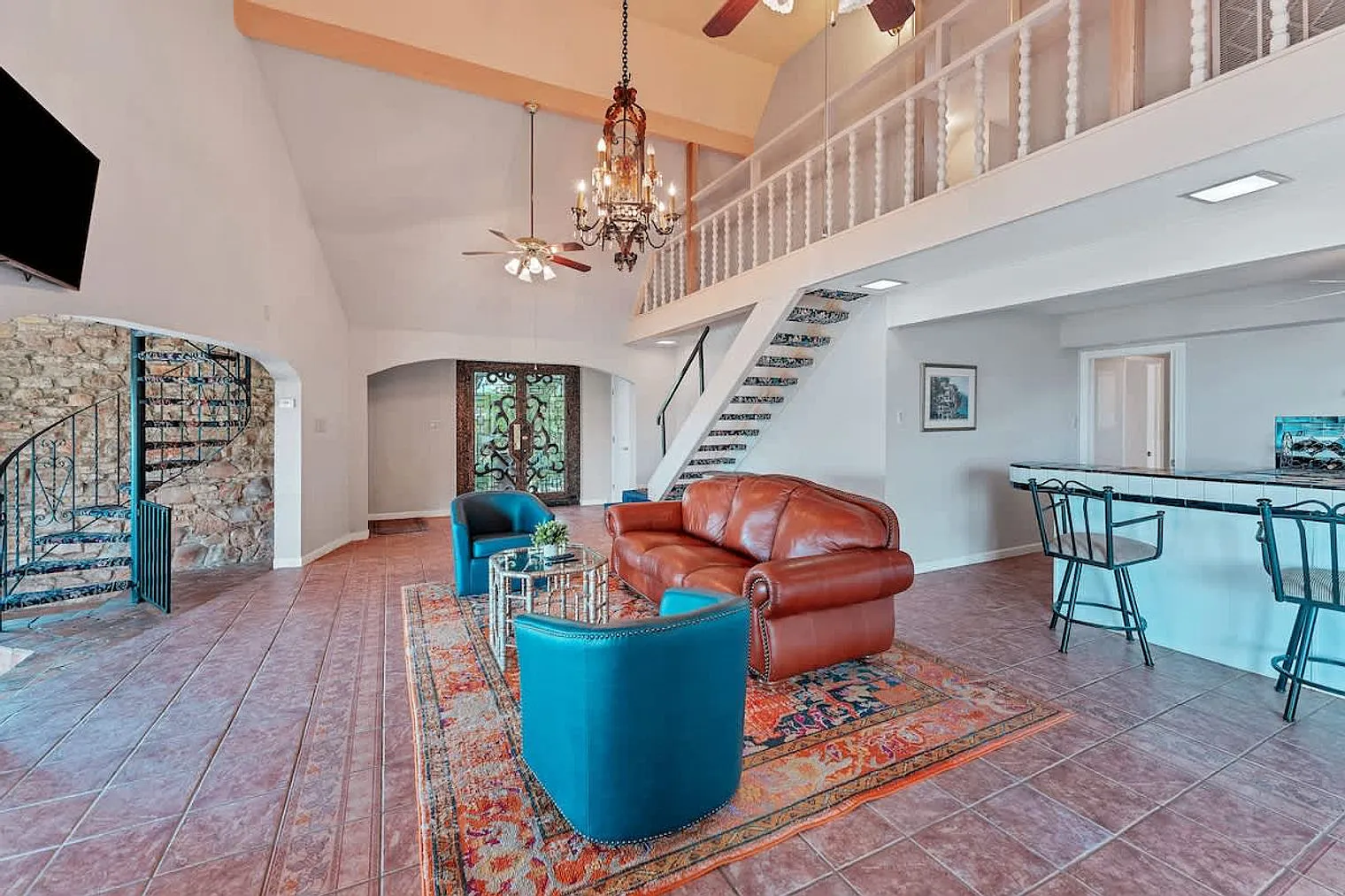 3 bed, 3.0 bath, 2992 sqft, $5,893 — Photo 2