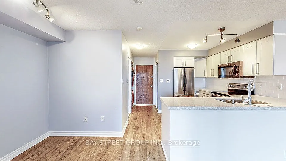 3 bed, $2,800 — Photo 4