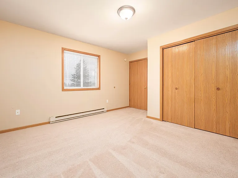 1512 Spruce Dr NE — Photo 5