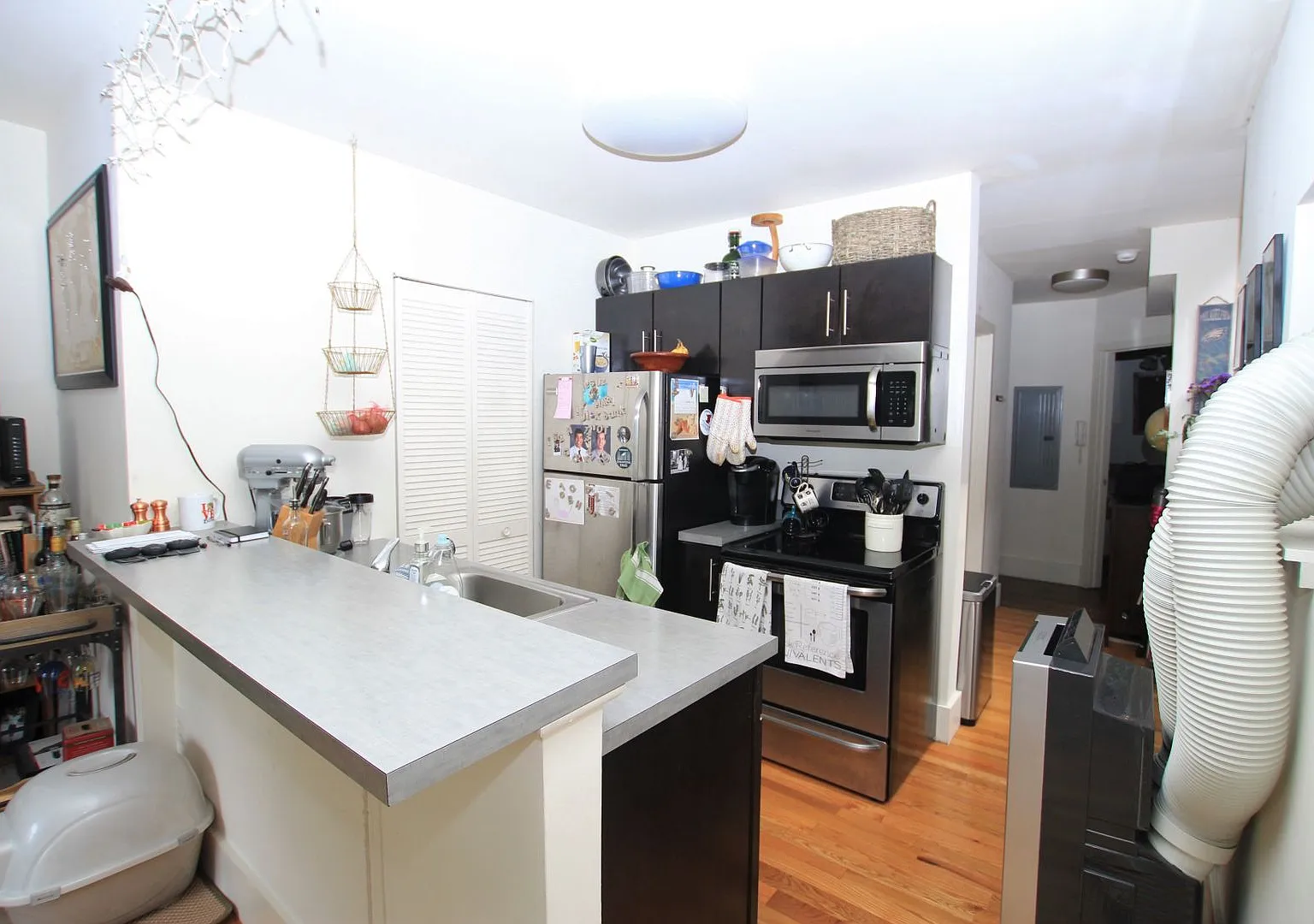 Newly renovated one bedroom unit in a great location in Brewerytown — Photo 1