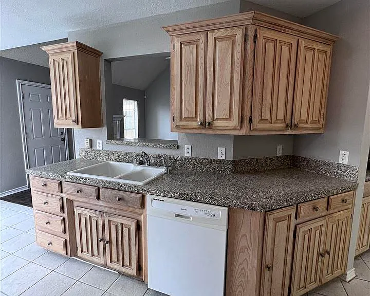 5316 Pebblestone Dr — Photo 10