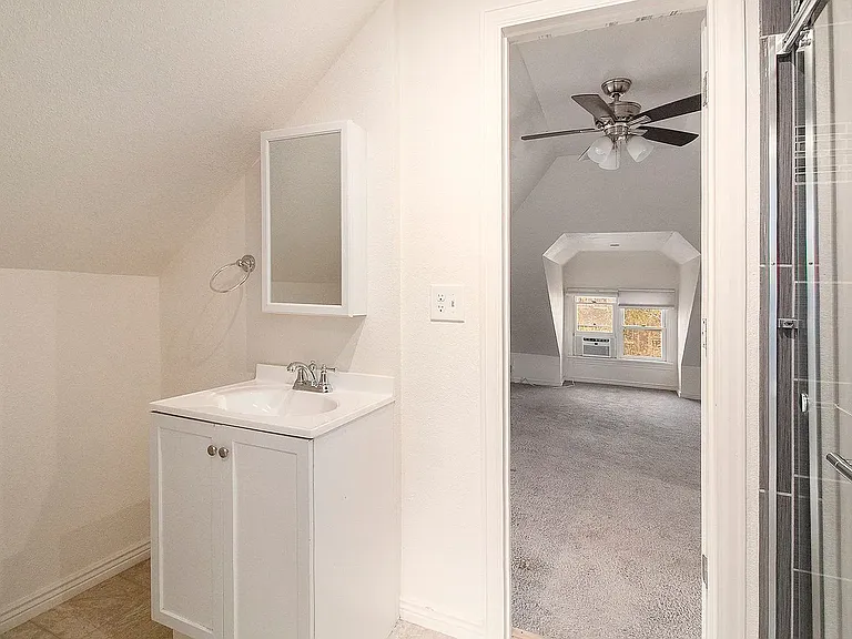 1221 N Marion St #2 — Photo 13
