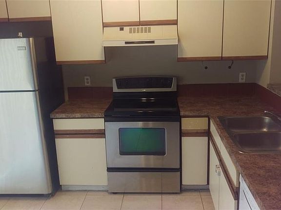 2nd image of 29 Silver Oak Cir