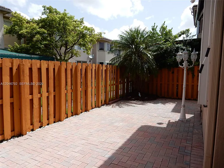 11221 NW 73rd St — Photo 29