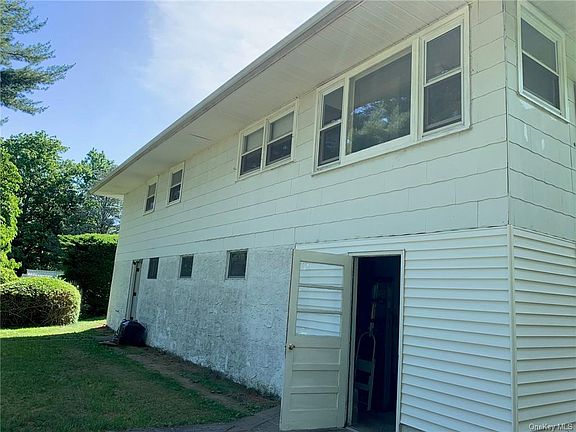2nd image of 16 Buena Vista Ave