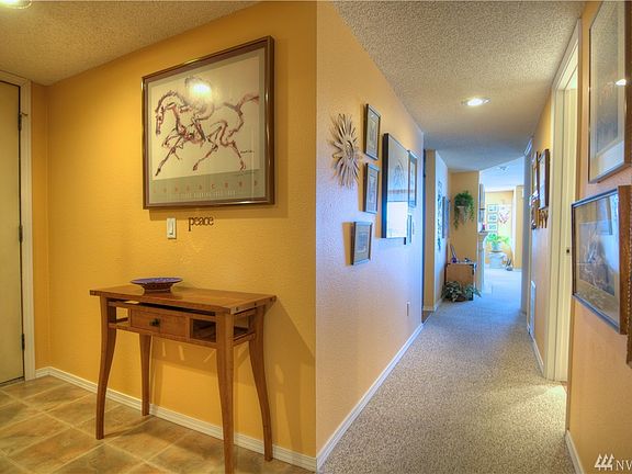 3rd image of 904 E Bay Dr NE #B306