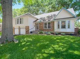 706 SW Murray Rd, Lees Summit, MO 64081