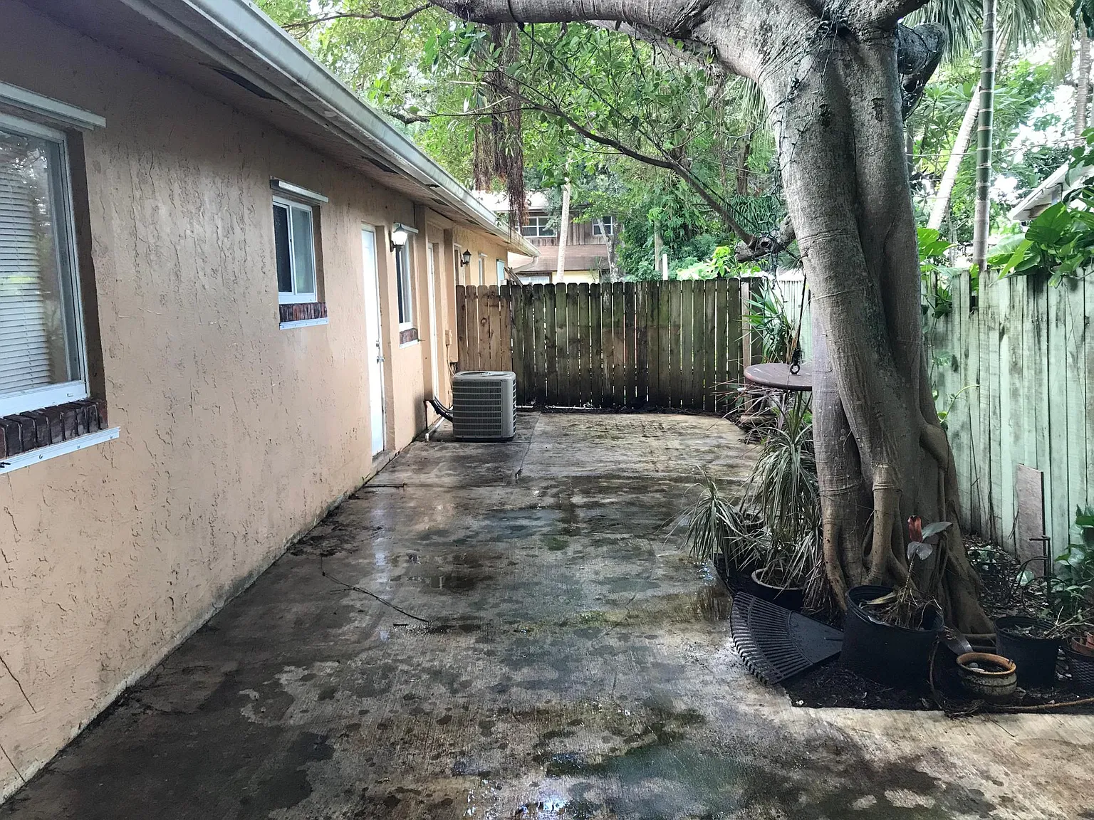 3 bed, 1200 sqft, $2,250 — Photo 4