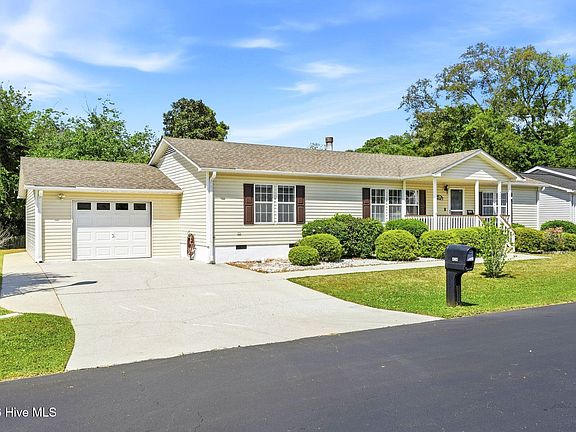 2nd image of 424 Capeside Drive