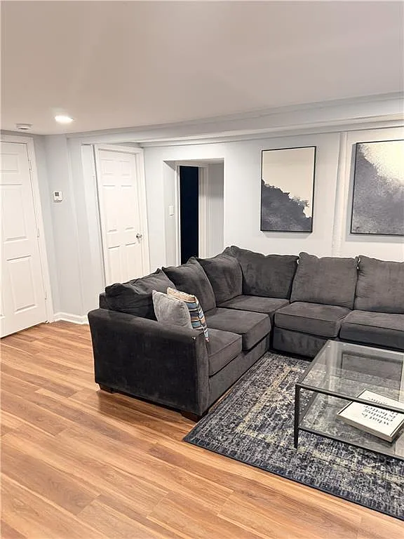 1 bed, 1.0 bath, 1542 sqft, $1,400 — Photo 4