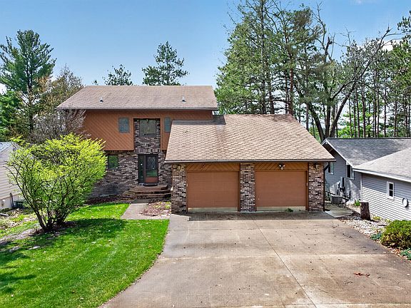 3rd image of 11243 Pinewood Dr