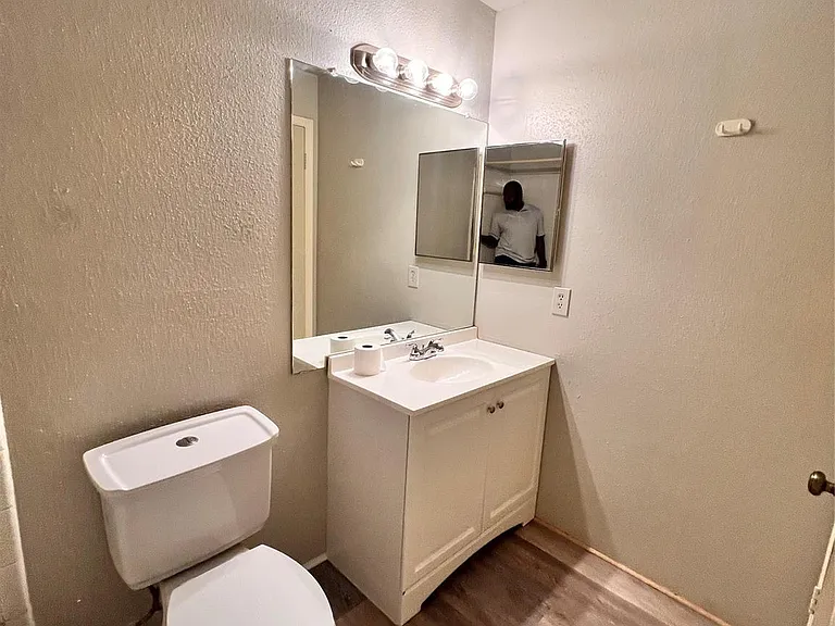 10661 Braes Bend Dr — Photo 13