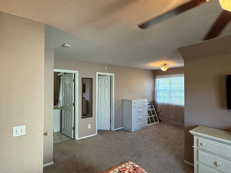 193 University Pkwy — Photo 19