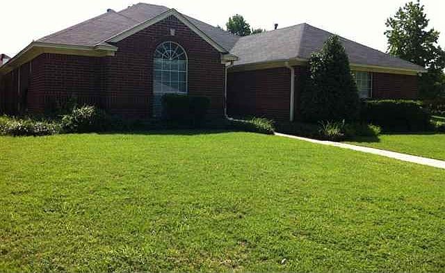 1st image of 6002 Yorktown Pl
