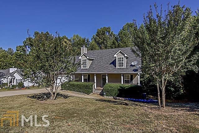 1st image of 208 Arlington Ct