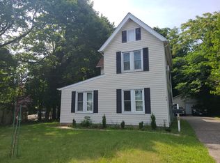 29 N Country Rd, Pt Jefferson, NY 11777