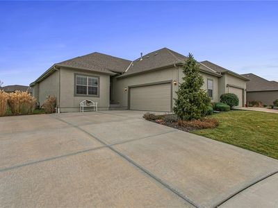 21961 W 116th Ter, Olathe, KS, 66061