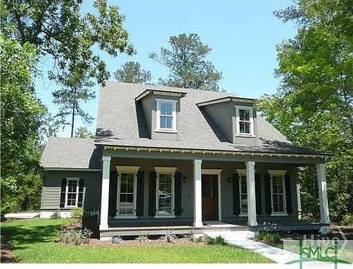 4 bed, 3.0 bath, 2346 sqft, $2,400 — Photo 1