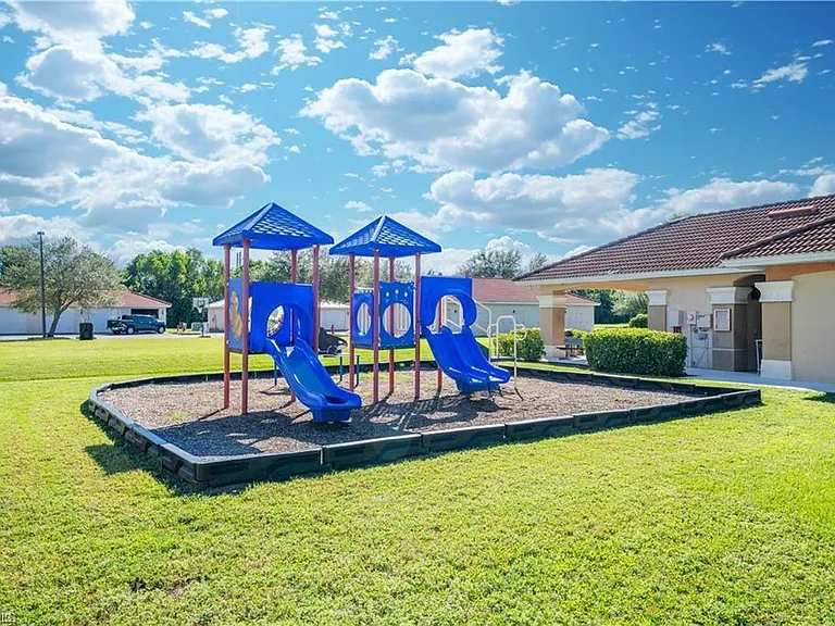 4172 Castilla Cir #101 — Photo 41