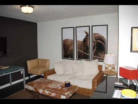 5th image of 5106 N Lamar Blvd #6b33d036f