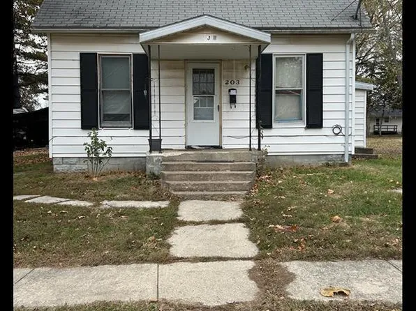 203 W Sheridan St, Macon, MO 63552