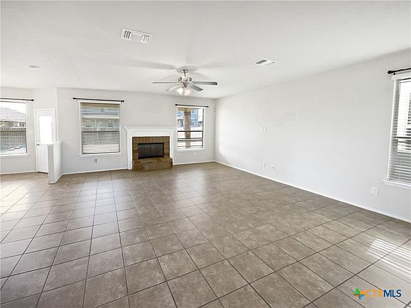 3rd image of 5342 Dauphin Dr