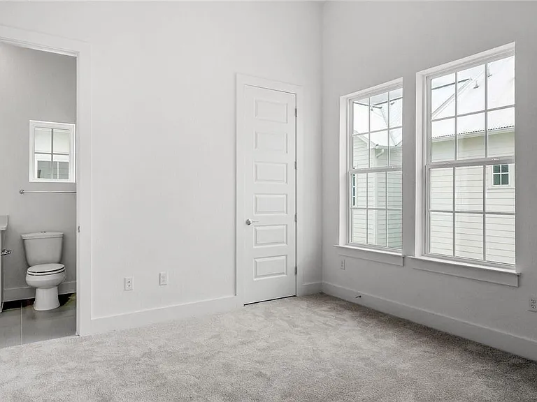 4502 Grassland Dr — Photo 29