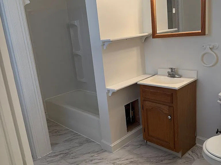 115 S Franklin St — Photo 3