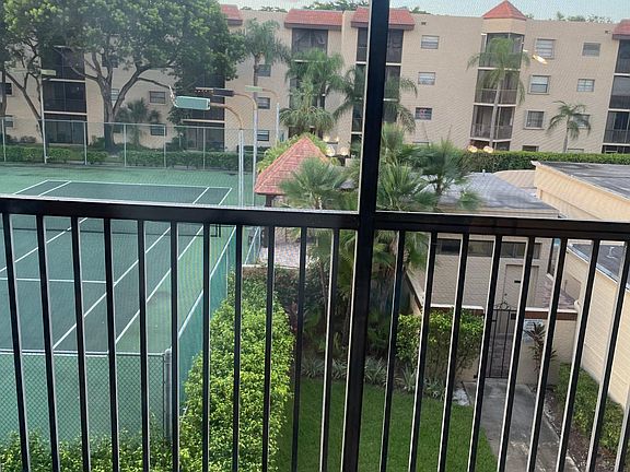 3rd image of 10401 W Broward Blvd APT 304