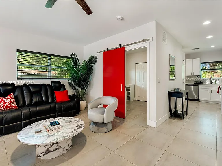 1526 SW 20th Ave — Photo 14