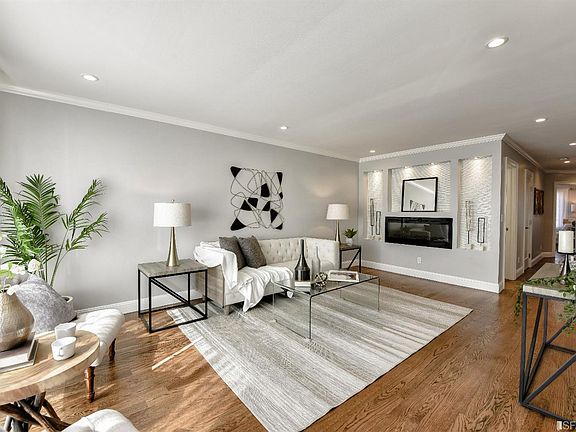 5th image of 2318 Quintara St