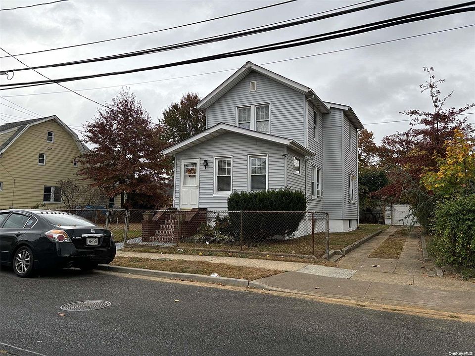 1st image of 31 Lehrer Avenue