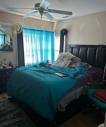 5th image of 1424 Woodlawn Ave