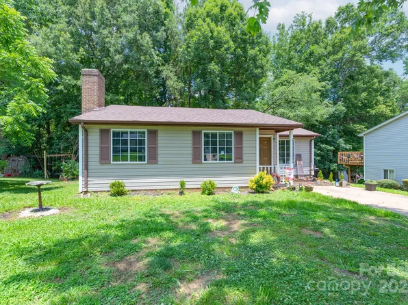 8019 Walnut Creek Ln, Charlotte, NC 28227