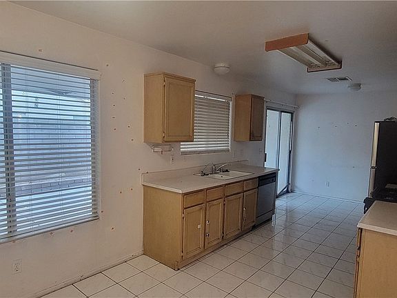 4th image of 5413 Maddox Ave