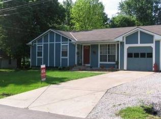 203 W Nichols St, Spring Hill, KS 66083