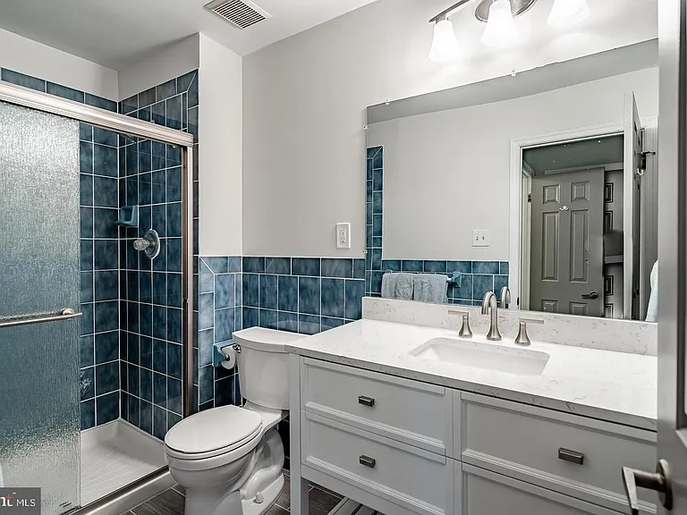 313 Albans Ct — Photo 15