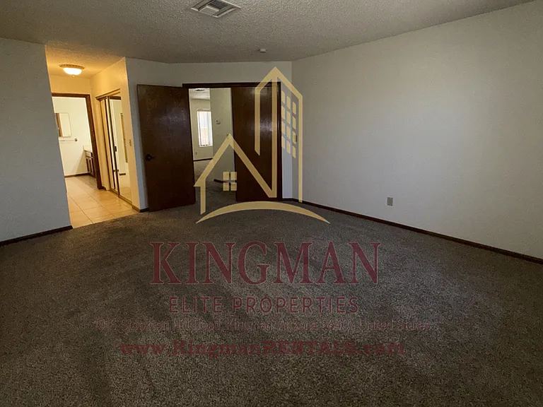 2112 Florence Ave — Photo 14