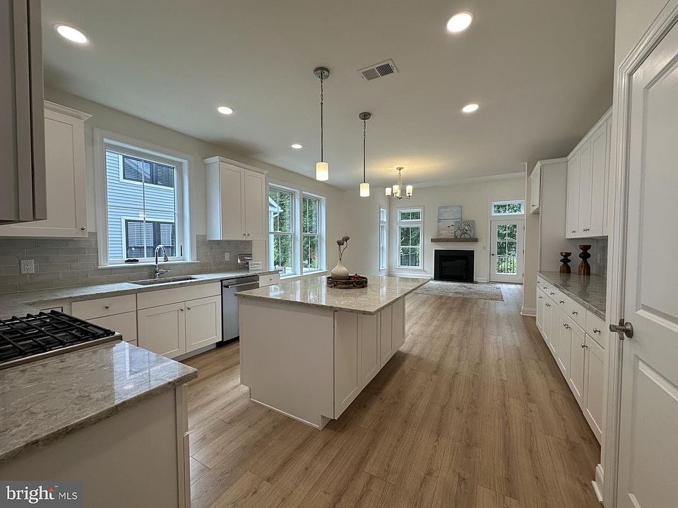 1st image of 61 Kay Chiarello Way