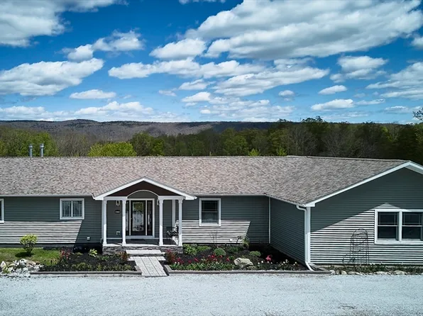 210 Bailey Rd, Lanesborough, MA 01237