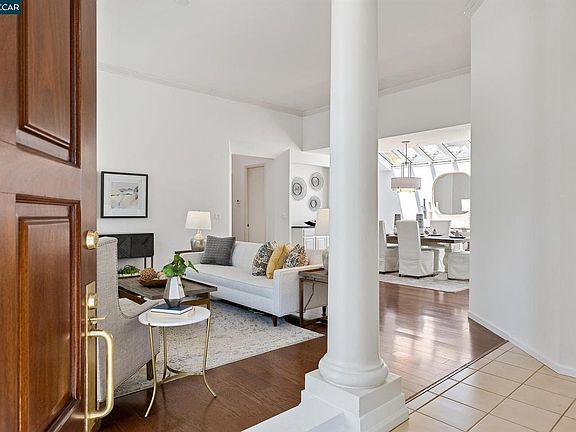 Entry view when you walk in the front door