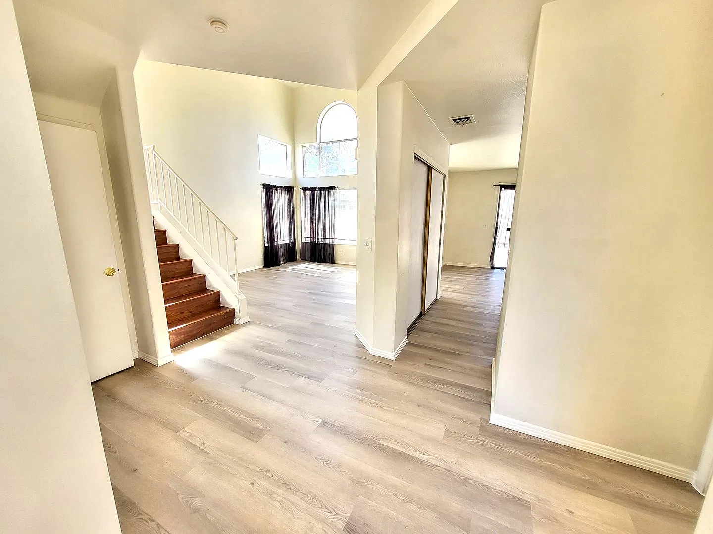 2 Story Home for Rent at 5811 Commodore Cove — Photo 2