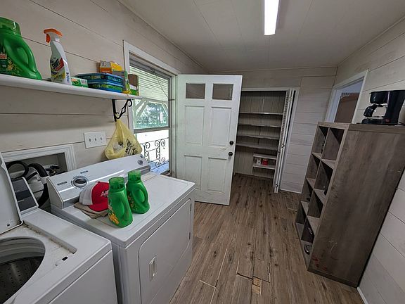 27th image of 142 Roberts Rd
