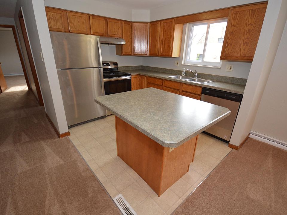 All new appliances, new kitchen floor